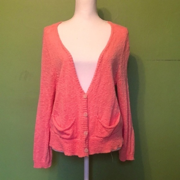 Free People Sweaters - FREE PEOPLE peach/pink long sleeved cardigan